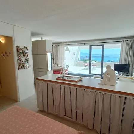 For 4 Terrace With Sea View Bandol